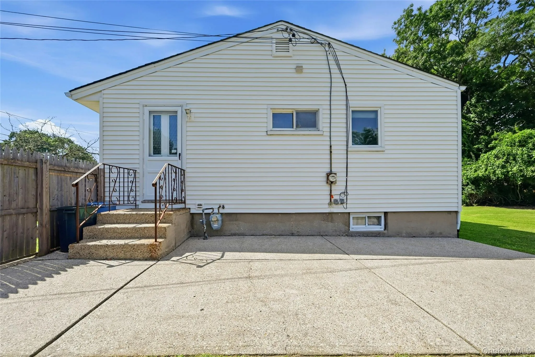 79 39th Street, Islip, NY, 3 Bedrooms Bedrooms, 7 Rooms Rooms,2 BathroomsBathrooms,Residential,For Rent,39th,0,1048776 79 39th Street, Islip, NY, 3 Bedrooms Bedrooms, 7 Rooms Rooms,2 BathroomsBathrooms,Residential,For Rent,39th,0,1048776