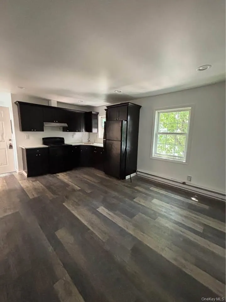41 Amity Street, Brookhaven, NY, 1 Bedroom Bedrooms, 4 Room Rooms,1 BathroomBathrooms,Residential Lease,For Rent,Amity,0,1048784 41 Amity Street, Brookhaven, NY, 1 Bedroom Bedrooms, 4 Room Rooms,1 BathroomBathrooms,Residential Lease,For Rent,Amity,0,1048784