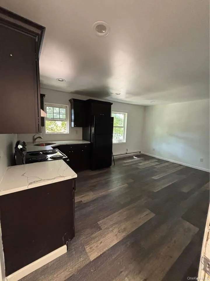 41 Amity Street, Brookhaven, NY, 1 Bedroom Bedrooms, 4 Room Rooms,1 BathroomBathrooms,Residential Lease,For Rent,Amity,0,1048784 41 Amity Street, Brookhaven, NY, 1 Bedroom Bedrooms, 4 Room Rooms,1 BathroomBathrooms,Residential Lease,For Rent,Amity,0,1048784