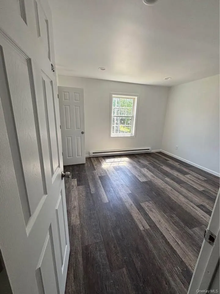 41 Amity Street, Brookhaven, NY, 1 Bedroom Bedrooms, 4 Room Rooms,1 BathroomBathrooms,Residential Lease,For Rent,Amity,0,1048784 41 Amity Street, Brookhaven, NY, 1 Bedroom Bedrooms, 4 Room Rooms,1 BathroomBathrooms,Residential Lease,For Rent,Amity,0,1048784