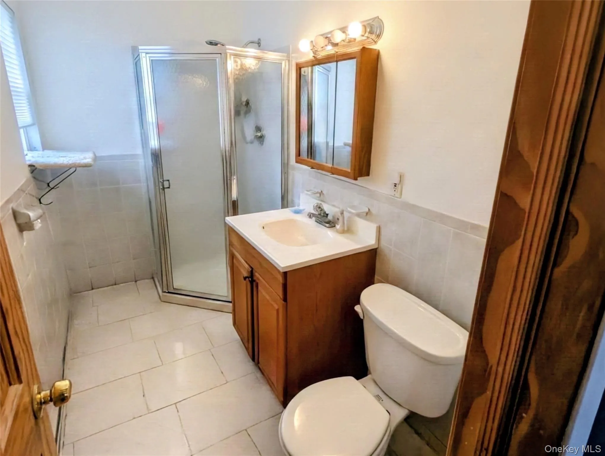 3287 Radio Drive, New York, NY, 3 Bedrooms Bedrooms, 6 Rooms Rooms,2 BathroomsBathrooms,Residential,For Rent,Radio,0,1048792 3287 Radio Drive, New York, NY, 3 Bedrooms Bedrooms, 6 Rooms Rooms,2 BathroomsBathrooms,Residential,For Rent,Radio,0,1048792