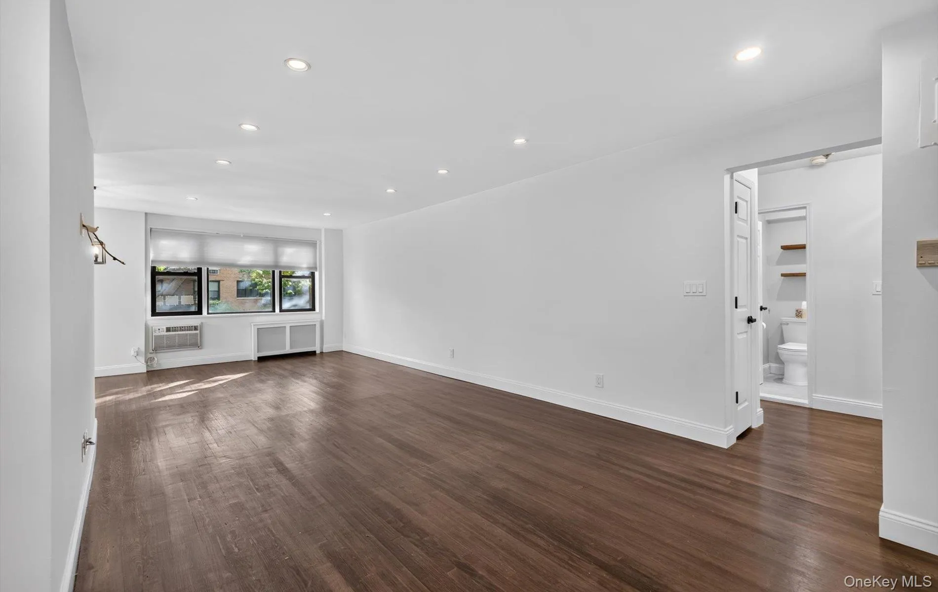 4 Birchwood Court, North Hempstead, NY, 1 Bedroom Bedrooms, 5 Rooms Rooms,1 BathroomBathrooms,Residential,For Rent,Birchwood,0,1048796 4 Birchwood Court, North Hempstead, NY, 1 Bedroom Bedrooms, 5 Rooms Rooms,1 BathroomBathrooms,Residential,For Rent,Birchwood,0,1048796