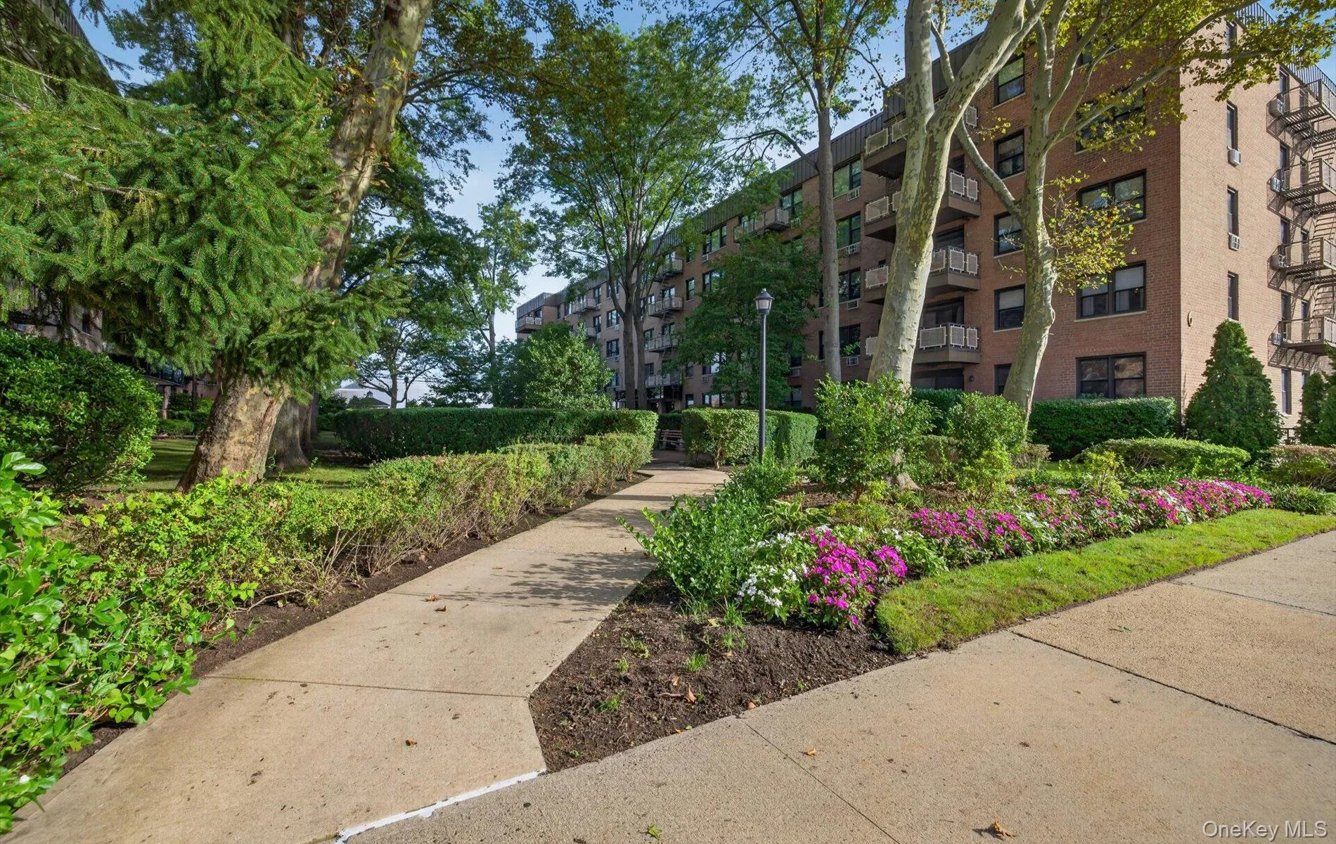 4 Birchwood Court, North Hempstead, NY, 1 Bedroom Bedrooms, 5 Rooms Rooms,1 BathroomBathrooms,Residential,For Rent,Birchwood,0,1048796 4 Birchwood Court, North Hempstead, NY, 1 Bedroom Bedrooms, 5 Rooms Rooms,1 BathroomBathrooms,Residential,For Rent,Birchwood,0,1048796