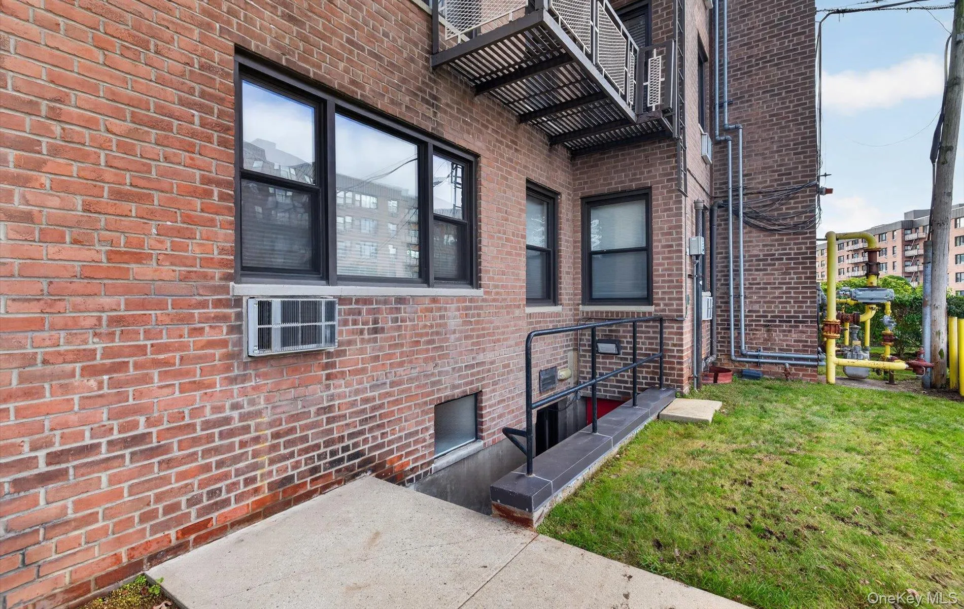 4 Birchwood Court, North Hempstead, NY, 1 Bedroom Bedrooms, 5 Rooms Rooms,1 BathroomBathrooms,Residential,For Rent,Birchwood,0,1048796 4 Birchwood Court, North Hempstead, NY, 1 Bedroom Bedrooms, 5 Rooms Rooms,1 BathroomBathrooms,Residential,For Rent,Birchwood,0,1048796