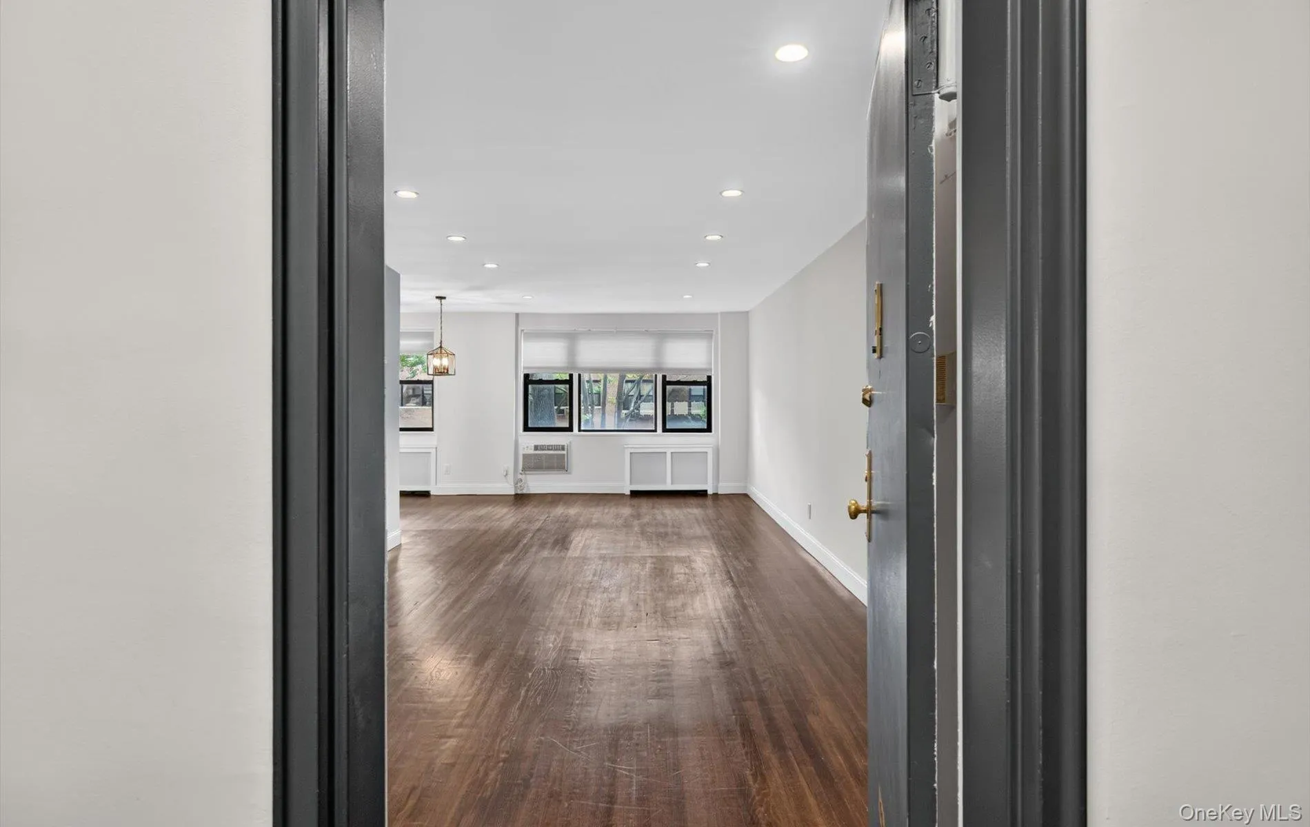 4 Birchwood Court, North Hempstead, NY, 1 Bedroom Bedrooms, 5 Rooms Rooms,1 BathroomBathrooms,Residential,For Rent,Birchwood,0,1048796 4 Birchwood Court, North Hempstead, NY, 1 Bedroom Bedrooms, 5 Rooms Rooms,1 BathroomBathrooms,Residential,For Rent,Birchwood,0,1048796
