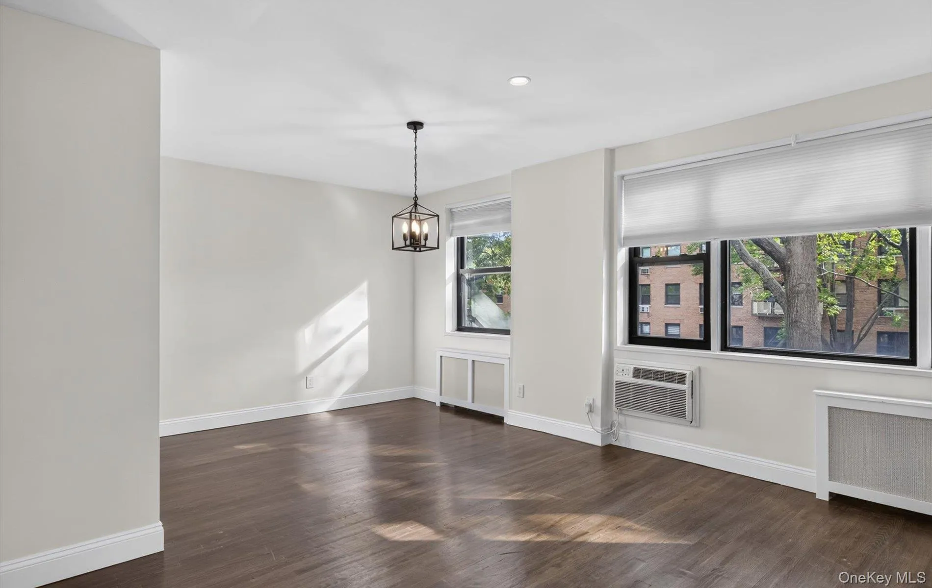 4 Birchwood Court, North Hempstead, NY, 1 Bedroom Bedrooms, 5 Rooms Rooms,1 BathroomBathrooms,Residential,For Rent,Birchwood,0,1048796 4 Birchwood Court, North Hempstead, NY, 1 Bedroom Bedrooms, 5 Rooms Rooms,1 BathroomBathrooms,Residential,For Rent,Birchwood,0,1048796