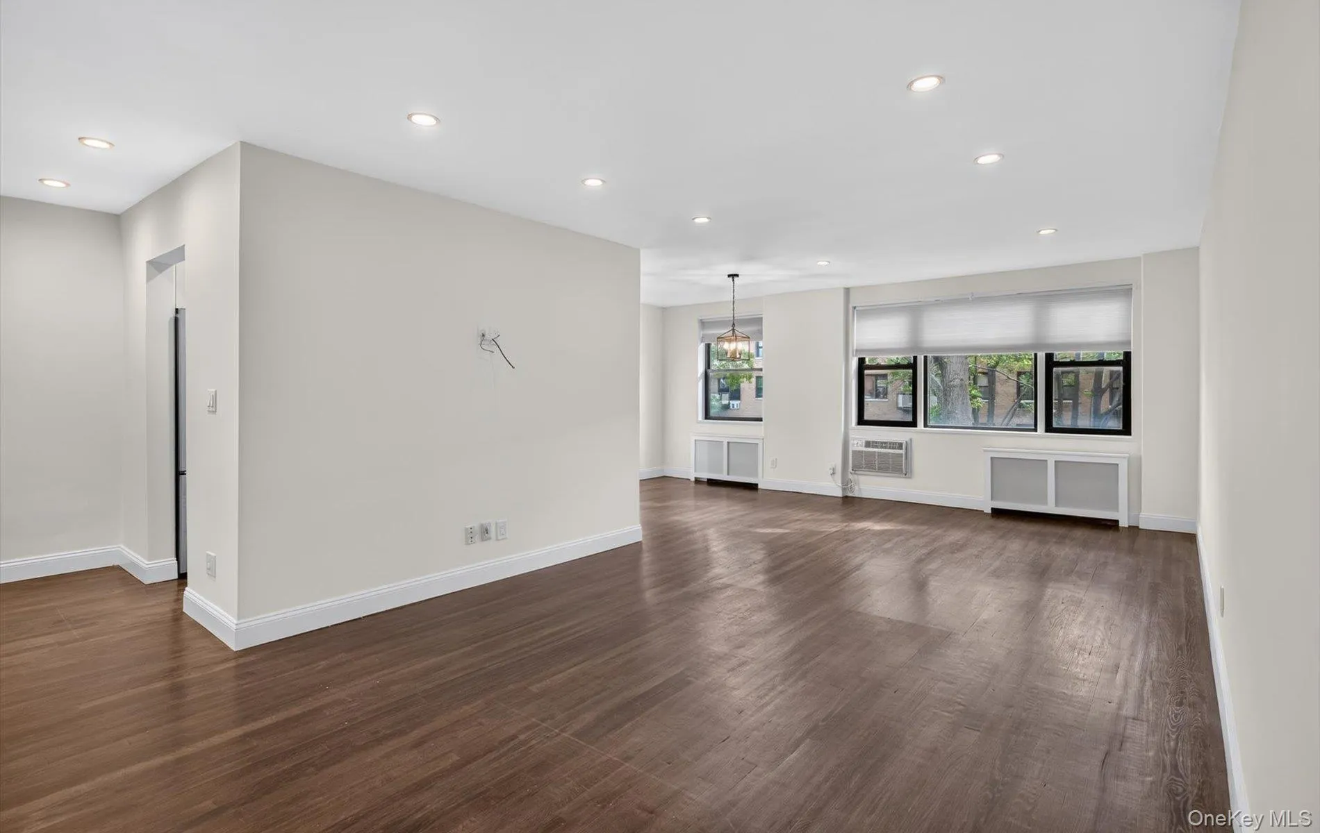 4 Birchwood Court, North Hempstead, NY, 1 Bedroom Bedrooms, 5 Rooms Rooms,1 BathroomBathrooms,Residential,For Rent,Birchwood,0,1048796 4 Birchwood Court, North Hempstead, NY, 1 Bedroom Bedrooms, 5 Rooms Rooms,1 BathroomBathrooms,Residential,For Rent,Birchwood,0,1048796