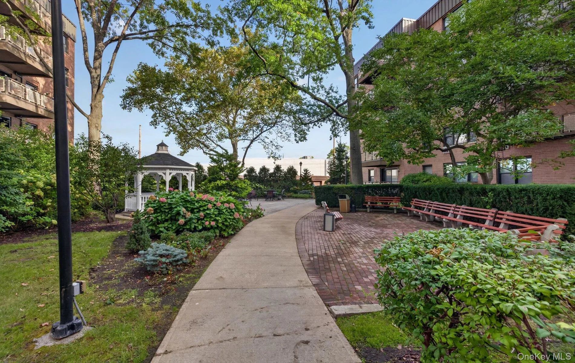 4 Birchwood Court, North Hempstead, NY, 1 Bedroom Bedrooms, 5 Rooms Rooms,1 BathroomBathrooms,Residential,For Rent,Birchwood,0,1048796 4 Birchwood Court, North Hempstead, NY, 1 Bedroom Bedrooms, 5 Rooms Rooms,1 BathroomBathrooms,Residential,For Rent,Birchwood,0,1048796