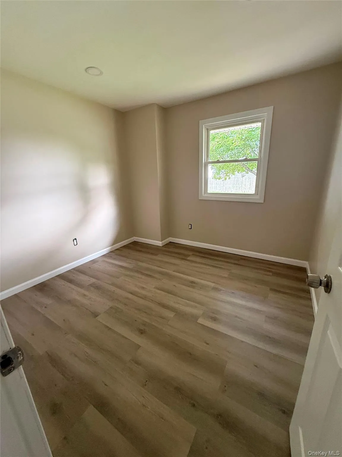 21 Astoria Road, Brookhaven, NY, 3 Bedrooms Bedrooms, 5 Rooms Rooms,1 BathroomBathrooms,Residential,For Rent,Astoria,0,1048803 21 Astoria Road, Brookhaven, NY, 3 Bedrooms Bedrooms, 5 Rooms Rooms,1 BathroomBathrooms,Residential,For Rent,Astoria,0,1048803