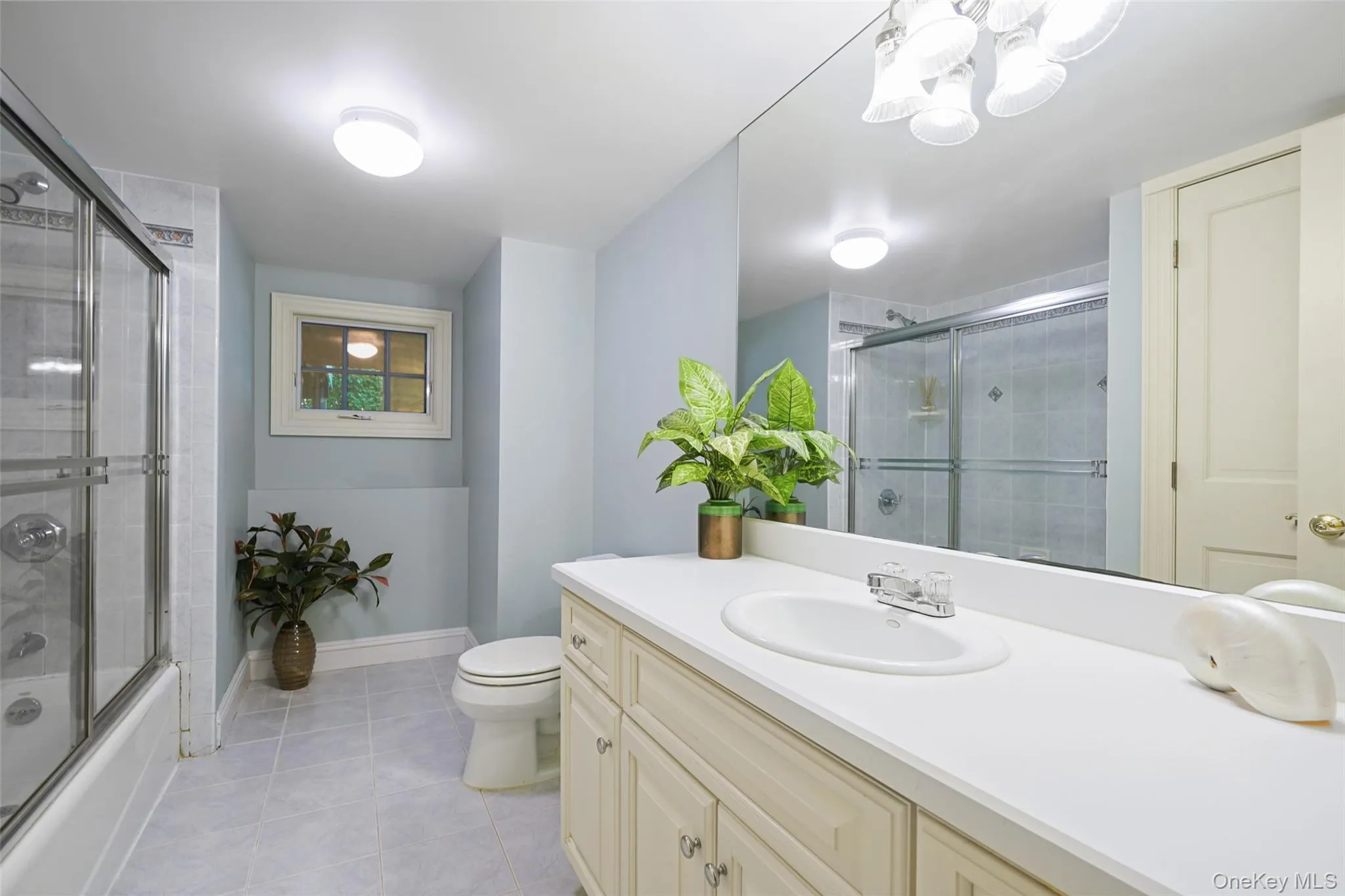 Bathroom servicing pool area. Bathroom servicing pool area.