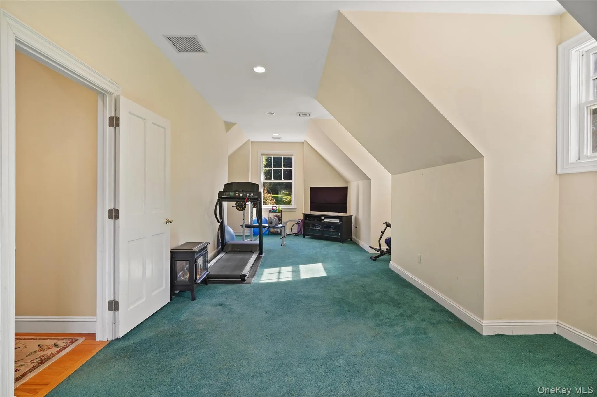 Added space for guests off seperate back staircase. Added space for guests off seperate back staircase.