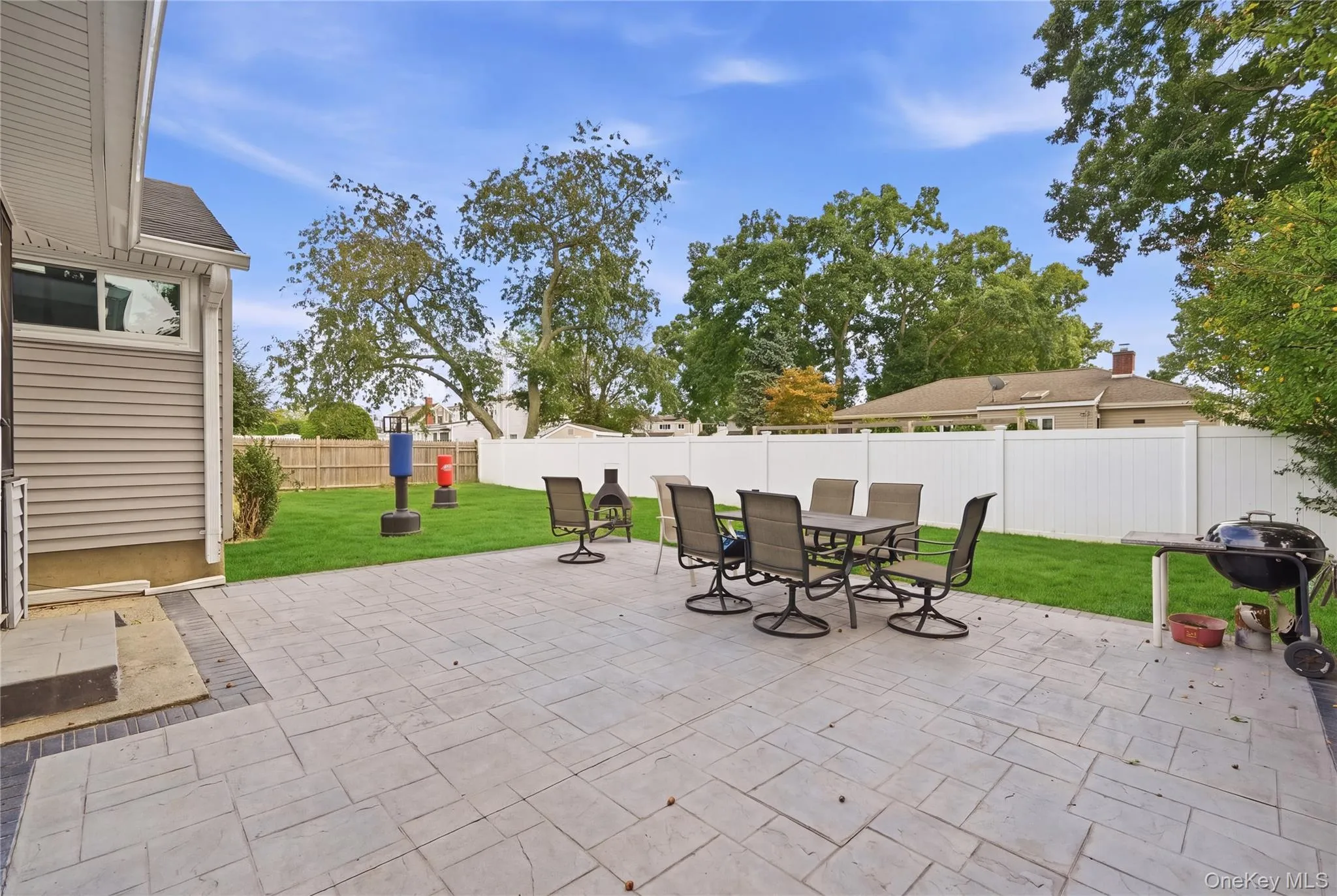 222 Jerusalem Avenue, Oyster Bay, NY, 4 Bedrooms Bedrooms, 9 Rooms Rooms,1 BathroomBathrooms,Residential,For Rent,Jerusalem,0,1048809 222 Jerusalem Avenue, Oyster Bay, NY, 4 Bedrooms Bedrooms, 9 Rooms Rooms,1 BathroomBathrooms,Residential,For Rent,Jerusalem,0,1048809