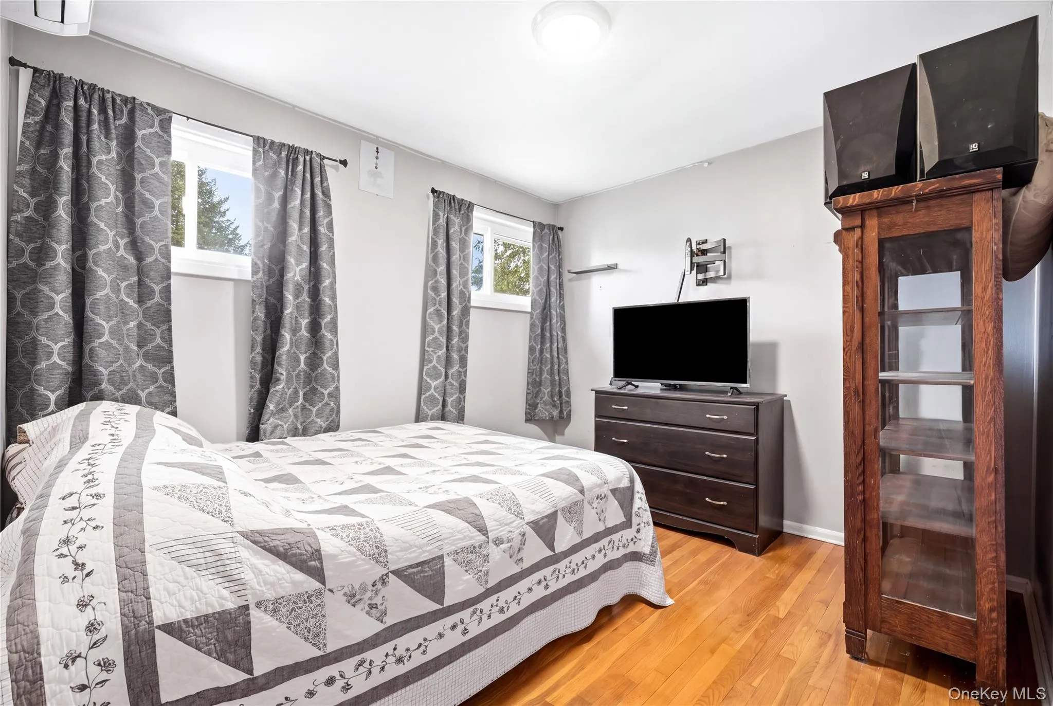 222 Jerusalem Avenue, Oyster Bay, NY, 4 Bedrooms Bedrooms, 9 Rooms Rooms,1 BathroomBathrooms,Residential,For Rent,Jerusalem,0,1048809 222 Jerusalem Avenue, Oyster Bay, NY, 4 Bedrooms Bedrooms, 9 Rooms Rooms,1 BathroomBathrooms,Residential,For Rent,Jerusalem,0,1048809