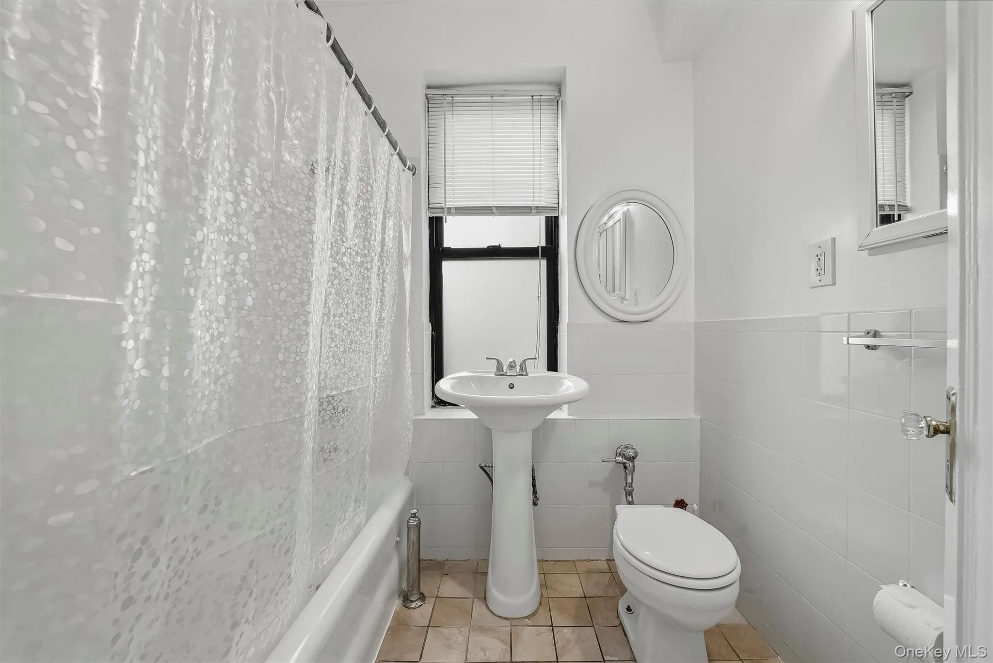 43 Calton Road, New Rochelle, NY, 1 Bedroom Bedrooms, 3 Rooms Rooms,1 BathroomBathrooms,Residential,For Rent,Calton,0,1048818 43 Calton Road, New Rochelle, NY, 1 Bedroom Bedrooms, 3 Rooms Rooms,1 BathroomBathrooms,Residential,For Rent,Calton,0,1048818