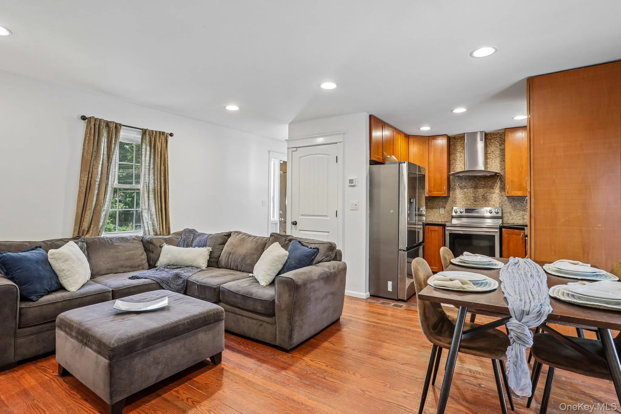 1 Brentwood Drive, Mount Pleasant, NY, 3 Bedrooms Bedrooms, 5 Rooms Rooms,1 BathroomBathrooms,Residential,For Rent,Brentwood,0,1048822 1 Brentwood Drive, Mount Pleasant, NY, 3 Bedrooms Bedrooms, 5 Rooms Rooms,1 BathroomBathrooms,Residential,For Rent,Brentwood,0,1048822