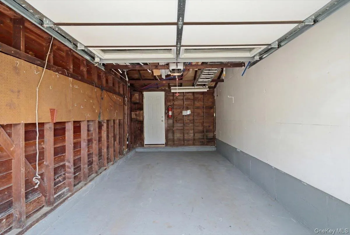 Attached Garage (Partially Photo Shopped) Attached Garage (Partially Photo Shopped)
