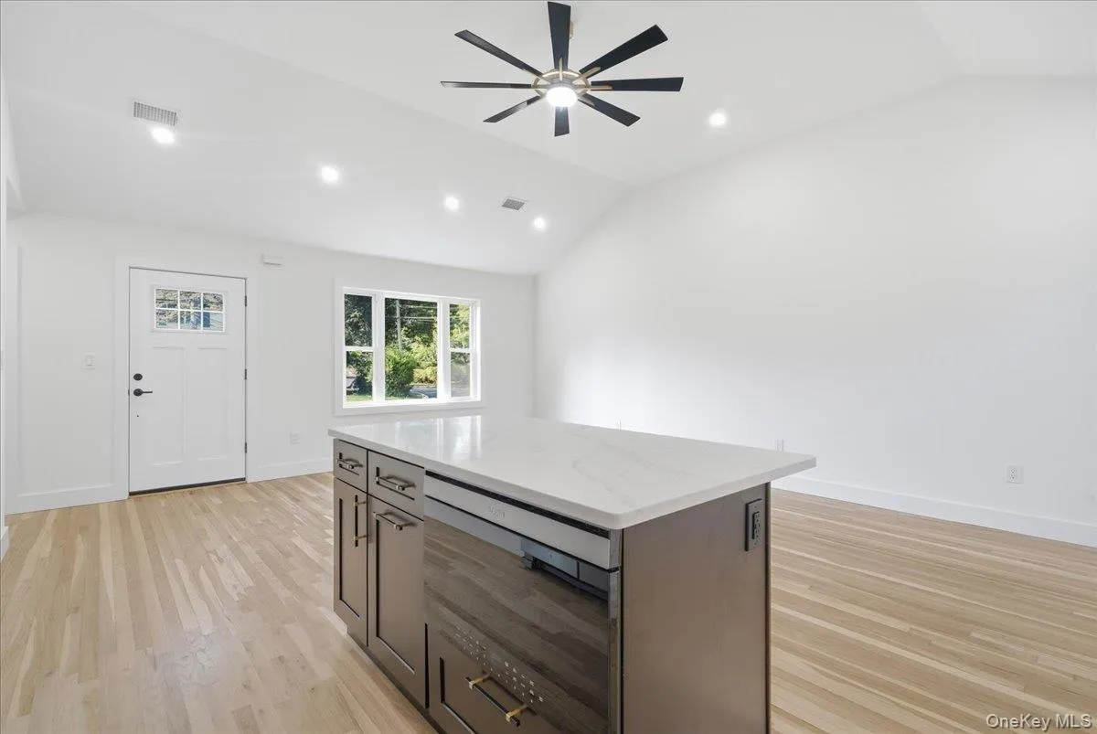 Living/Dining/Kitchen Living/Dining/Kitchen