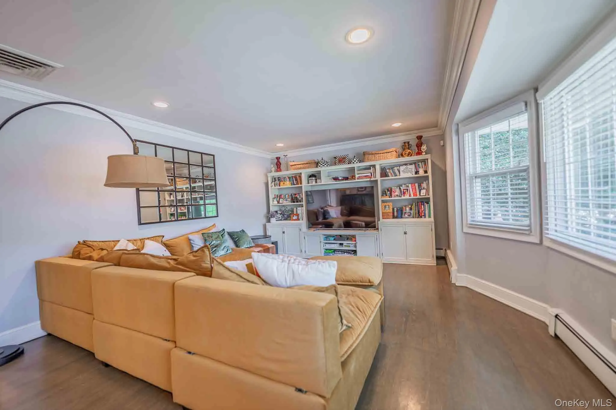 2 Ike Place, Hempstead, NY, 4 Bedrooms Bedrooms, 11 Rooms Rooms,3 BathroomsBathrooms,Residential,For Rent,Ike,0,1048827 2 Ike Place, Hempstead, NY, 4 Bedrooms Bedrooms, 11 Rooms Rooms,3 BathroomsBathrooms,Residential,For Rent,Ike,0,1048827