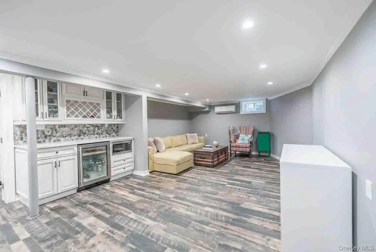 2 Ike Place, Hempstead, NY, 4 Bedrooms Bedrooms, 11 Rooms Rooms,3 BathroomsBathrooms,Residential,For Rent,Ike,0,1048827 2 Ike Place, Hempstead, NY, 4 Bedrooms Bedrooms, 11 Rooms Rooms,3 BathroomsBathrooms,Residential,For Rent,Ike,0,1048827