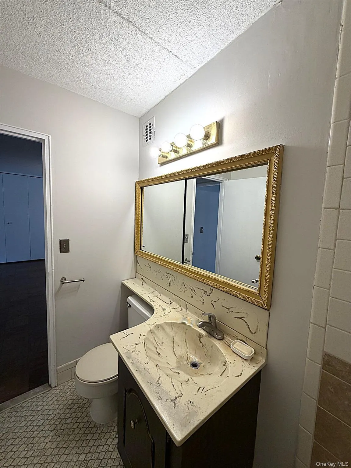1085 Warburton Avenue, Yonkers, NY, 1 Bedroom Bedrooms, 3 Rooms Rooms,1 BathroomBathrooms,Residential,For Rent,Warburton,0,1048829 1085 Warburton Avenue, Yonkers, NY, 1 Bedroom Bedrooms, 3 Rooms Rooms,1 BathroomBathrooms,Residential,For Rent,Warburton,0,1048829