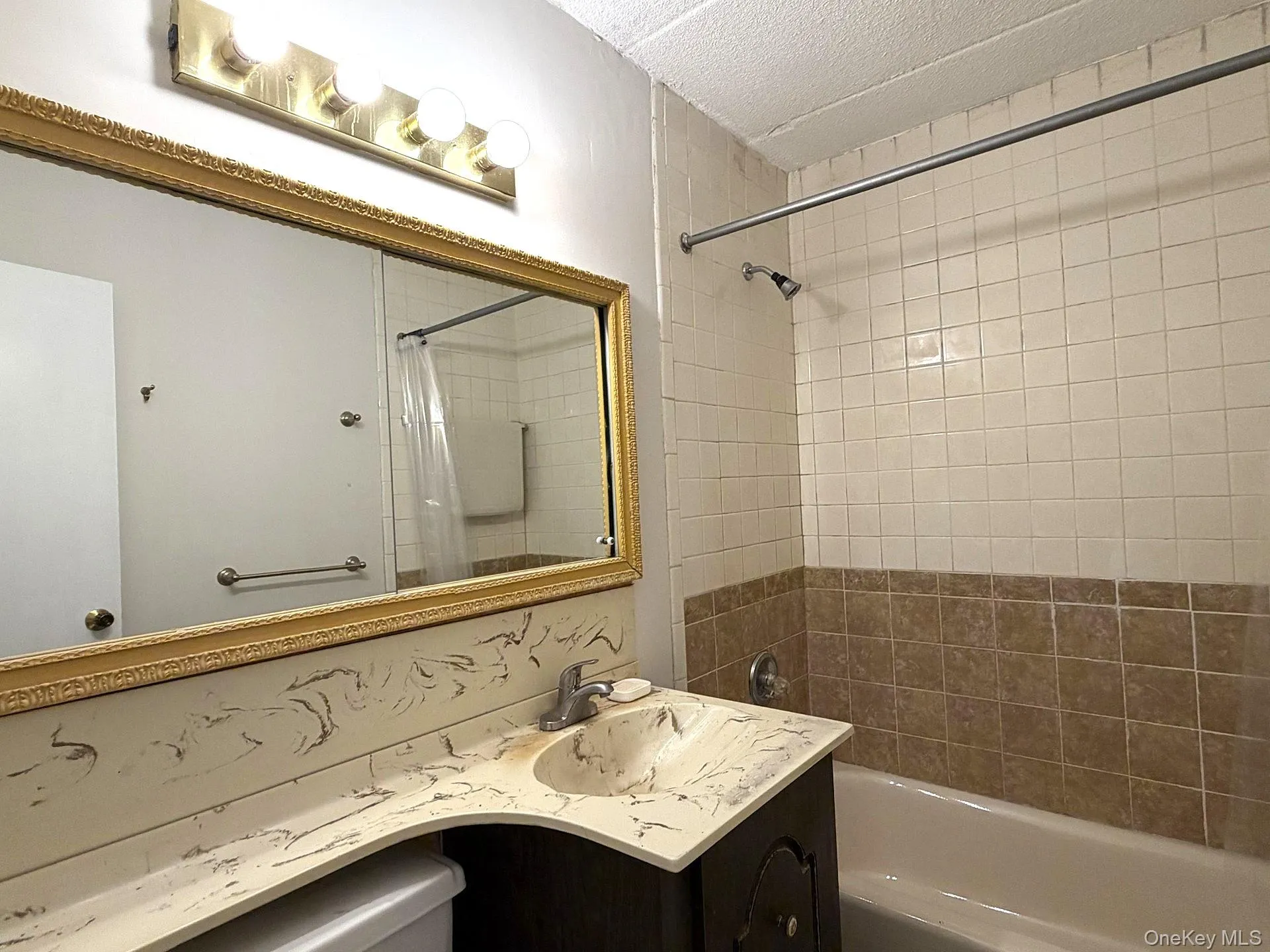 1085 Warburton Avenue, Yonkers, NY, 1 Bedroom Bedrooms, 3 Rooms Rooms,1 BathroomBathrooms,Residential,For Rent,Warburton,0,1048829 1085 Warburton Avenue, Yonkers, NY, 1 Bedroom Bedrooms, 3 Rooms Rooms,1 BathroomBathrooms,Residential,For Rent,Warburton,0,1048829