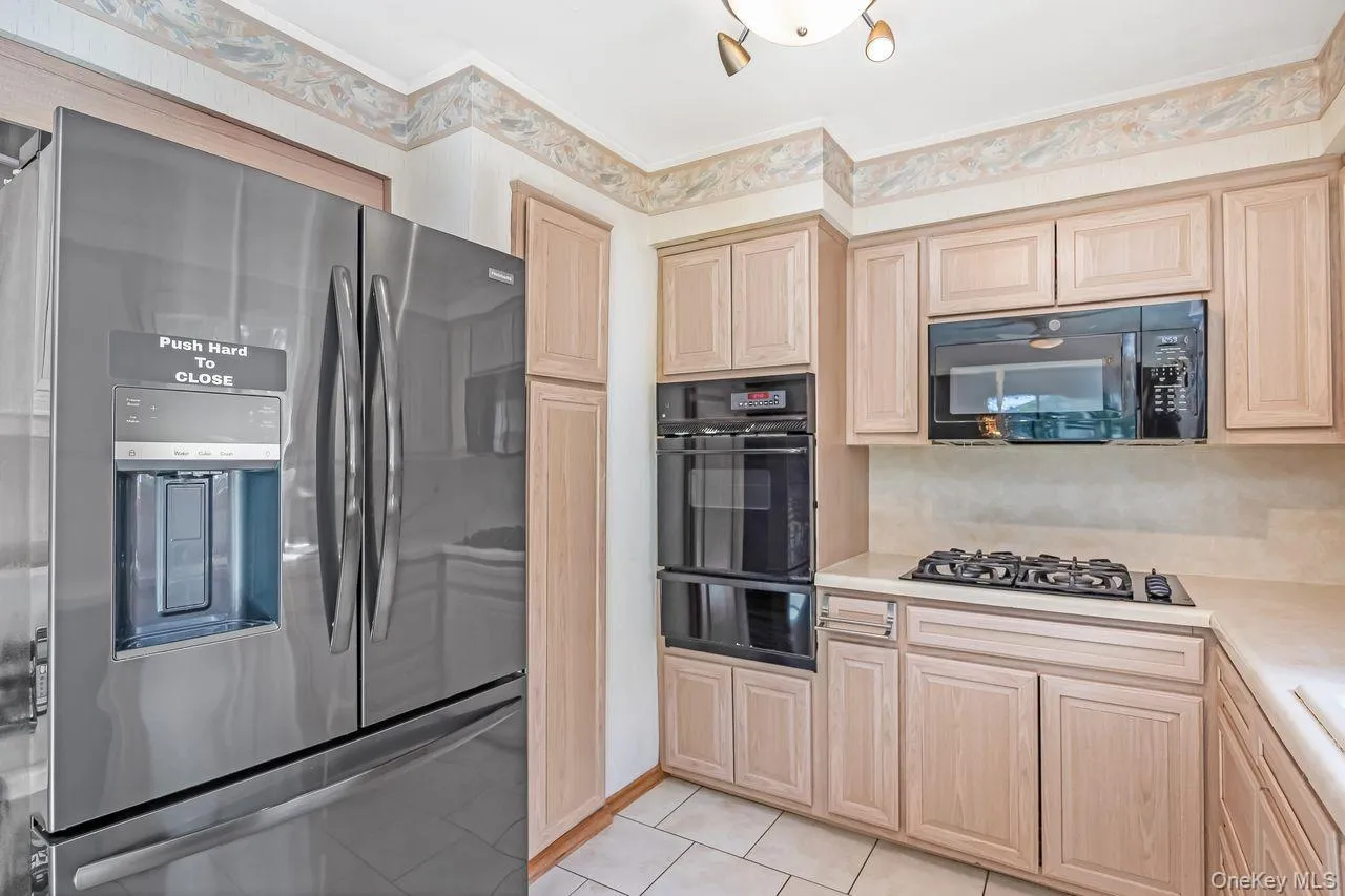 16 Wendy Lane, Huntington, NY, 5 Bedrooms Bedrooms, 9 Rooms Rooms,3 BathroomsBathrooms,Residential,For Rent,Wendy,0,1048838 16 Wendy Lane, Huntington, NY, 5 Bedrooms Bedrooms, 9 Rooms Rooms,3 BathroomsBathrooms,Residential,For Rent,Wendy,0,1048838