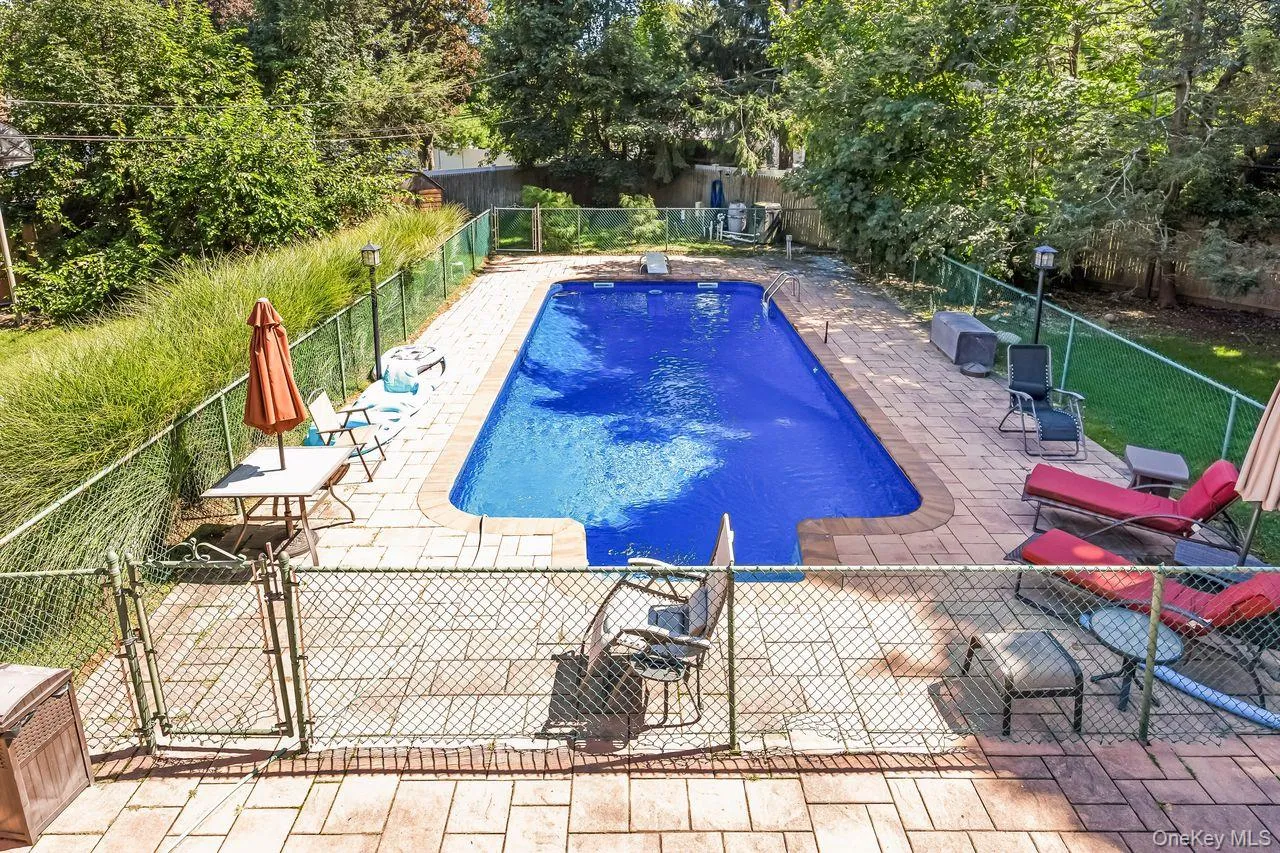 16 Wendy Lane, Huntington, NY, 5 Bedrooms Bedrooms, 9 Rooms Rooms,3 BathroomsBathrooms,Residential,For Rent,Wendy,0,1048838 16 Wendy Lane, Huntington, NY, 5 Bedrooms Bedrooms, 9 Rooms Rooms,3 BathroomsBathrooms,Residential,For Rent,Wendy,0,1048838