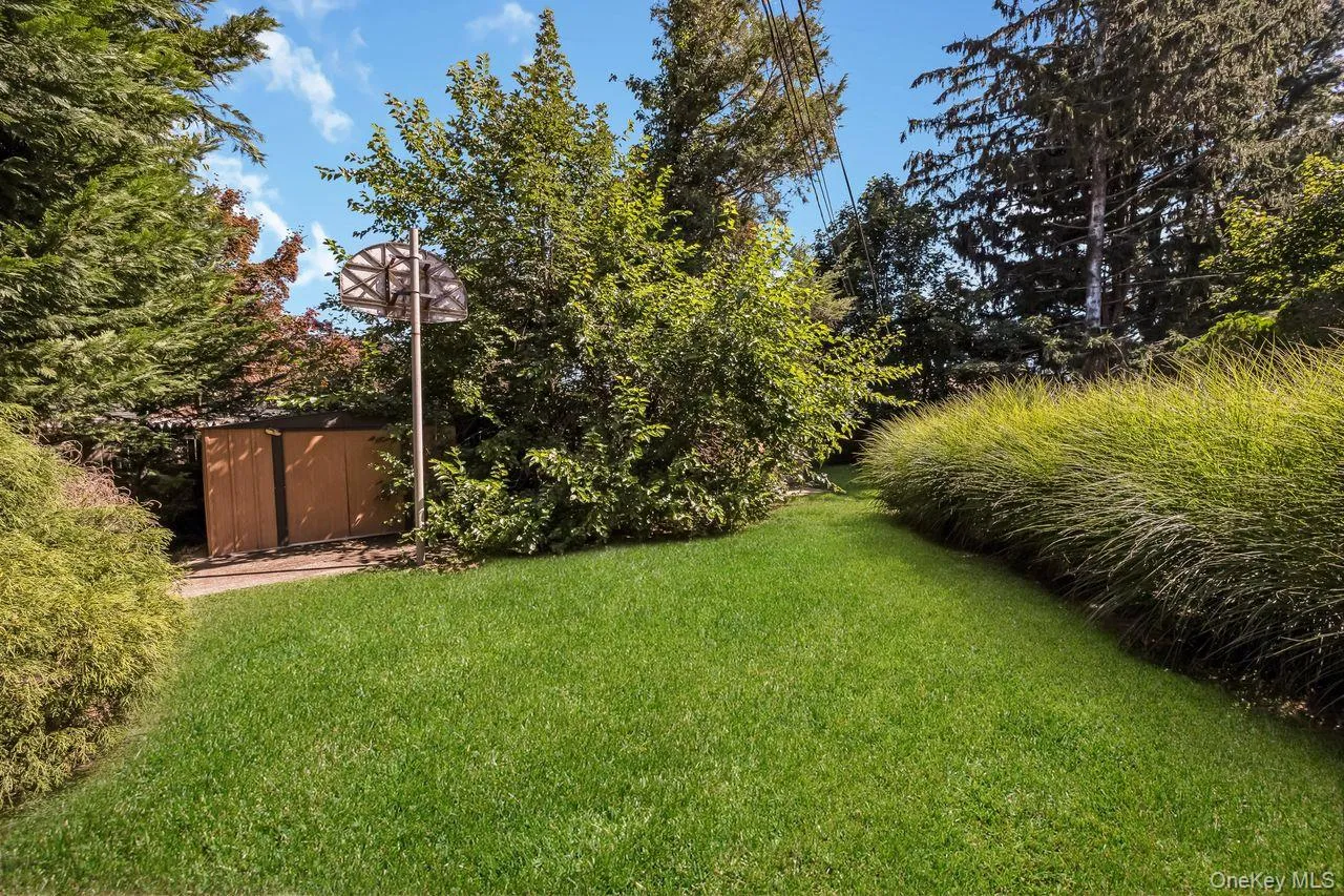 16 Wendy Lane, Huntington, NY, 5 Bedrooms Bedrooms, 9 Rooms Rooms,3 BathroomsBathrooms,Residential,For Rent,Wendy,0,1048838 16 Wendy Lane, Huntington, NY, 5 Bedrooms Bedrooms, 9 Rooms Rooms,3 BathroomsBathrooms,Residential,For Rent,Wendy,0,1048838