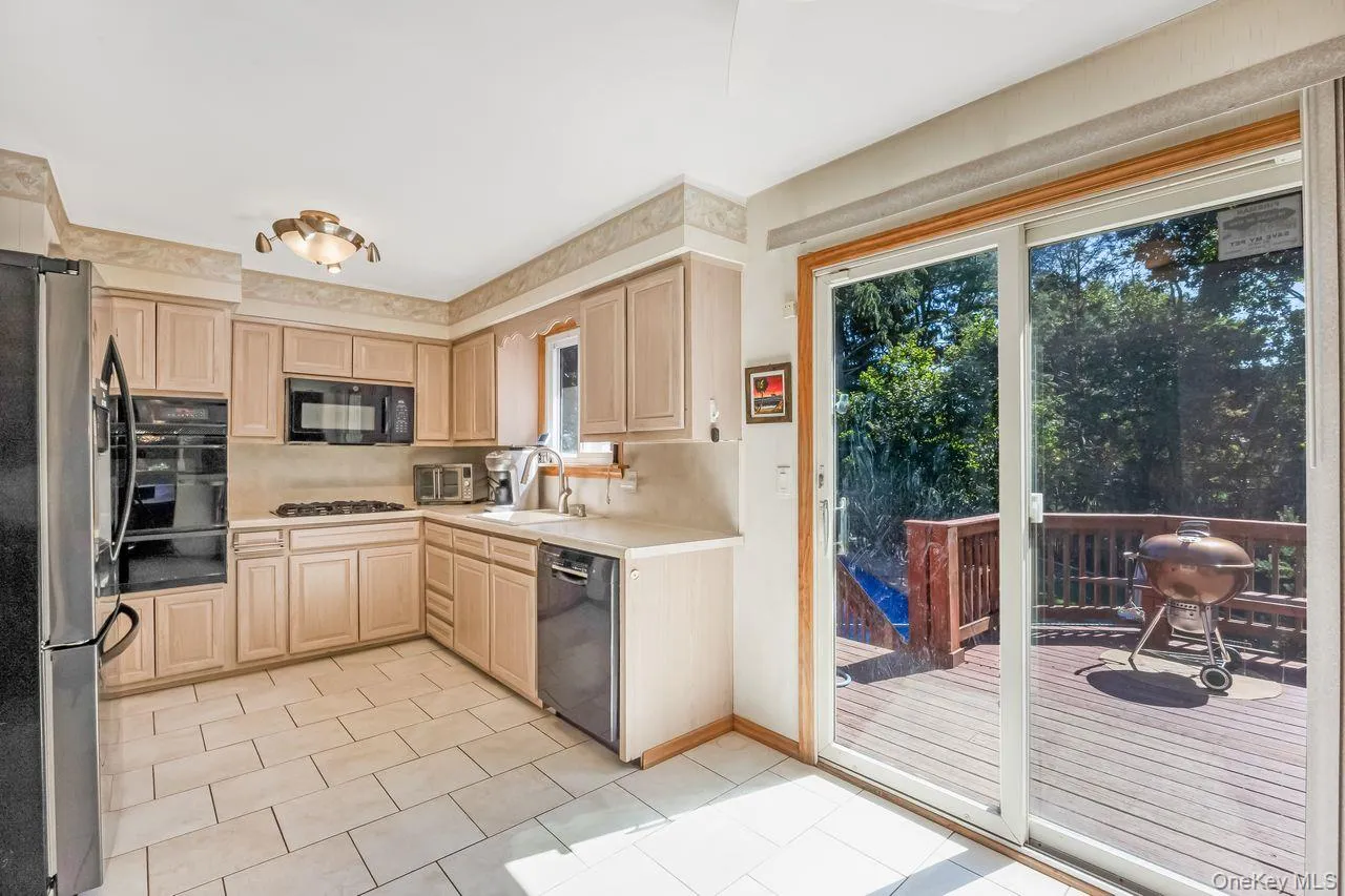 16 Wendy Lane, Huntington, NY, 5 Bedrooms Bedrooms, 9 Rooms Rooms,3 BathroomsBathrooms,Residential,For Rent,Wendy,0,1048838 16 Wendy Lane, Huntington, NY, 5 Bedrooms Bedrooms, 9 Rooms Rooms,3 BathroomsBathrooms,Residential,For Rent,Wendy,0,1048838