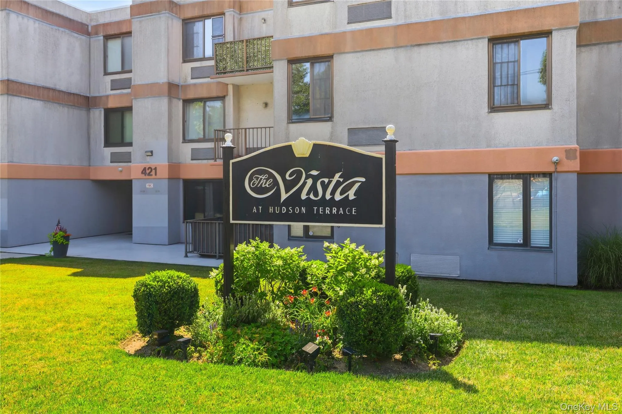 421 Broadway, Yonkers, NY, 3 Bedrooms Bedrooms, 7 Rooms Rooms,2 BathroomsBathrooms,Residential,For Rent,Broadway,0,1048844 421 Broadway, Yonkers, NY, 3 Bedrooms Bedrooms, 7 Rooms Rooms,2 BathroomsBathrooms,Residential,For Rent,Broadway,0,1048844