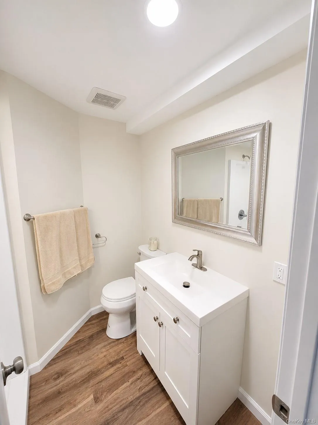 22 Brian Drive, Islip, NY, 5 Bedrooms Bedrooms, 10 Rooms Rooms,2 BathroomsBathrooms,Residential,For Rent,Brian,0,1048847 22 Brian Drive, Islip, NY, 5 Bedrooms Bedrooms, 10 Rooms Rooms,2 BathroomsBathrooms,Residential,For Rent,Brian,0,1048847
