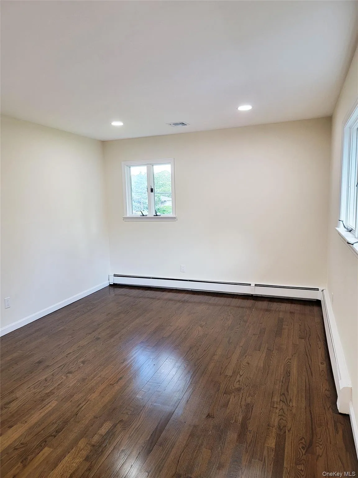 22 Brian Drive, Islip, NY, 5 Bedrooms Bedrooms, 10 Rooms Rooms,2 BathroomsBathrooms,Residential,For Rent,Brian,0,1048847 22 Brian Drive, Islip, NY, 5 Bedrooms Bedrooms, 10 Rooms Rooms,2 BathroomsBathrooms,Residential,For Rent,Brian,0,1048847