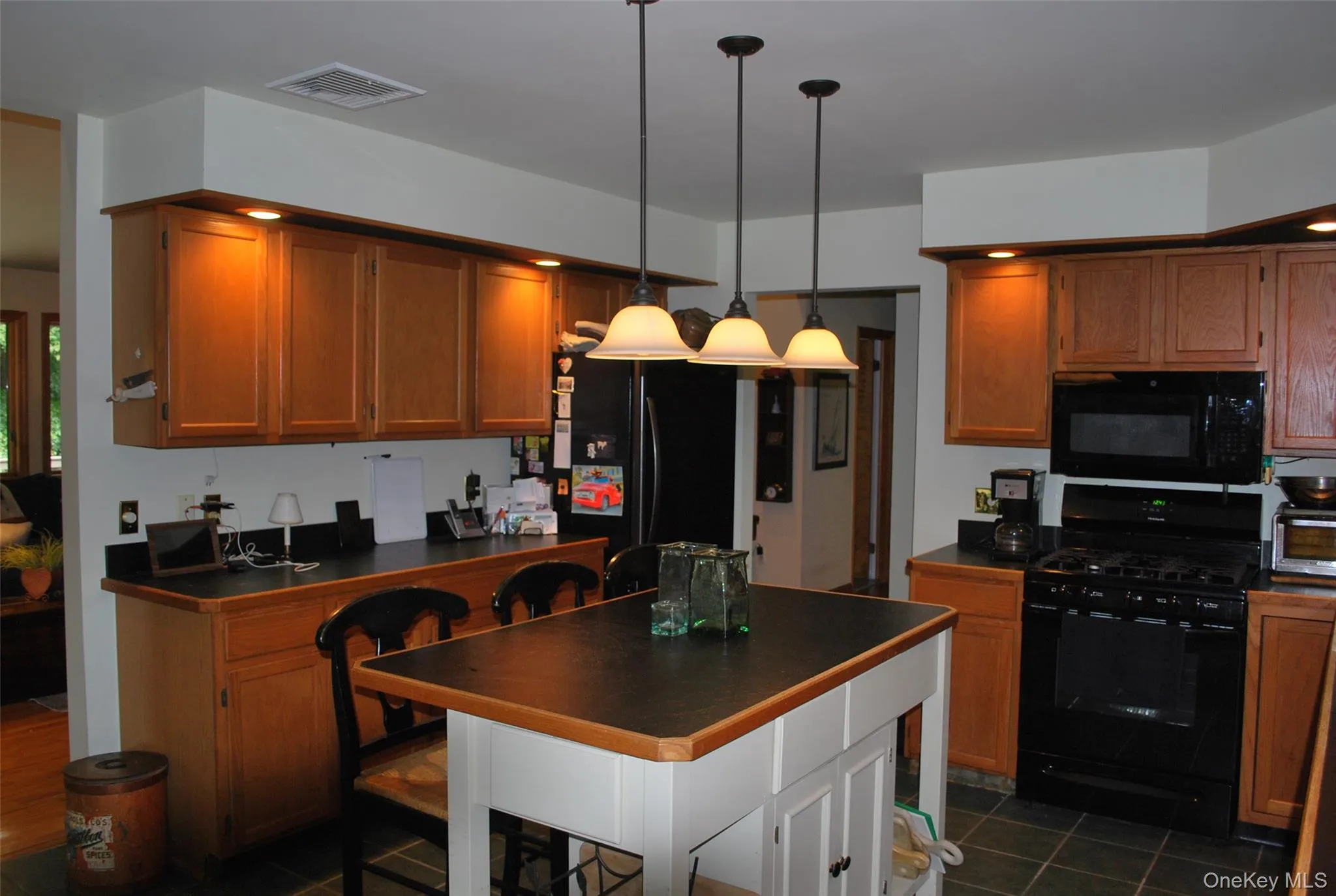 7 Abbey Road, Warwick (town), NY, 3 Bedrooms Bedrooms, 7 Rooms Rooms,2 BathroomsBathrooms,Residential,For Rent,Abbey,0,1048848 7 Abbey Road, Warwick (town), NY, 3 Bedrooms Bedrooms, 7 Rooms Rooms,2 BathroomsBathrooms,Residential,For Rent,Abbey,0,1048848