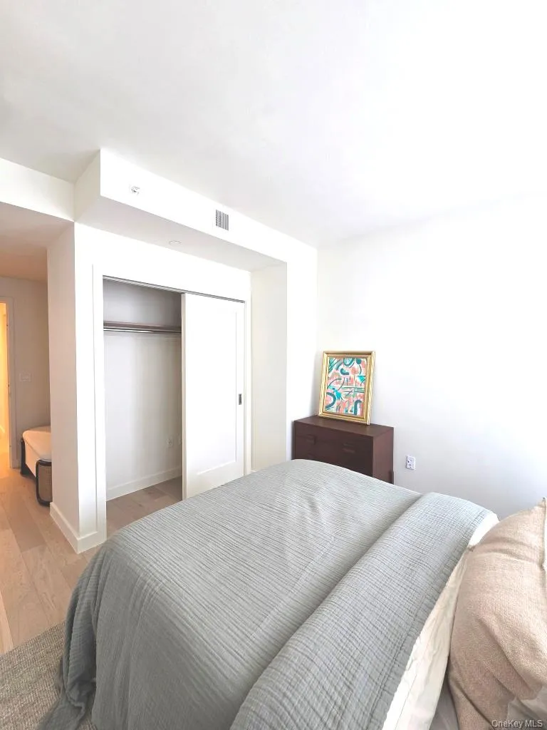 131-01 40th Road, New York, NY, 3 Bedrooms Bedrooms, 8 Rooms Rooms,3 BathroomsBathrooms,Residential Lease,For Rent,40th,0,1048852 131-01 40th Road, New York, NY, 3 Bedrooms Bedrooms, 8 Rooms Rooms,3 BathroomsBathrooms,Residential Lease,For Rent,40th,0,1048852