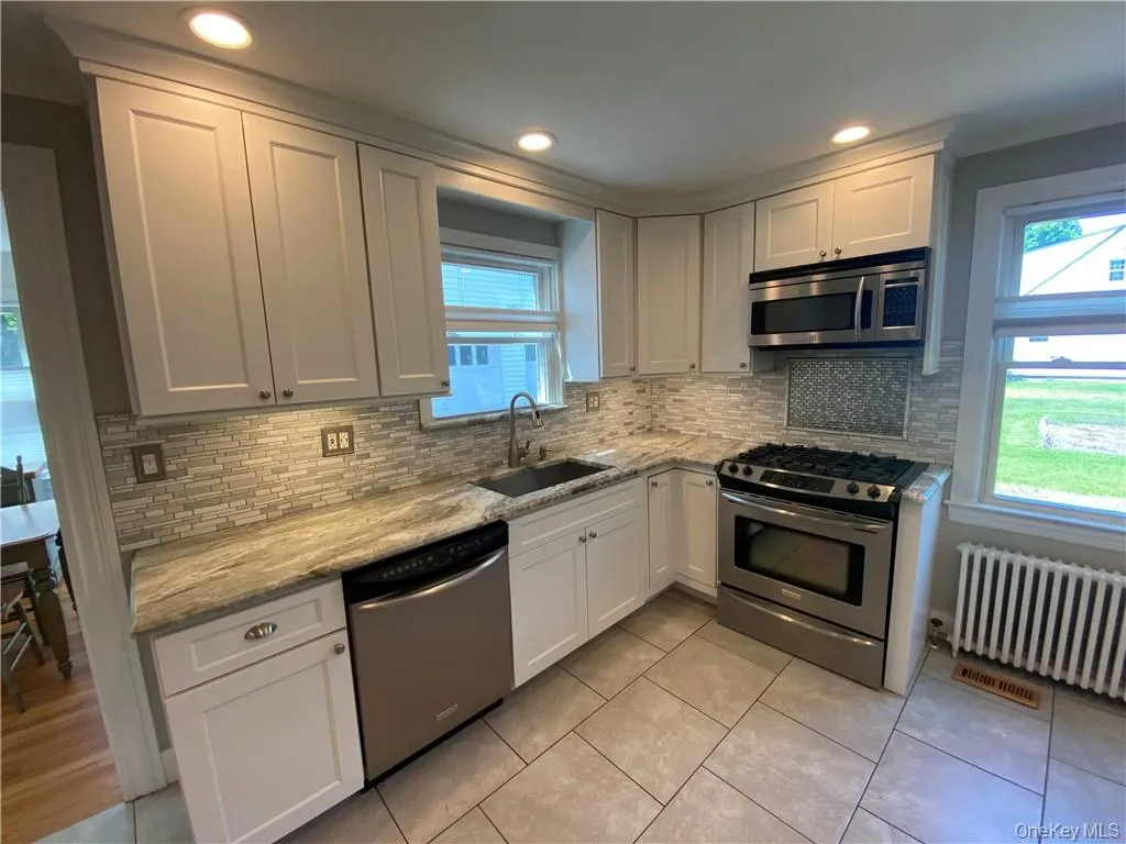 17 Harriman Avenue, Ramapo, NY, 2 Bedrooms Bedrooms, 6 Rooms Rooms,1 BathroomBathrooms,Residential Lease,For Rent,Harriman,0,1048855 17 Harriman Avenue, Ramapo, NY, 2 Bedrooms Bedrooms, 6 Rooms Rooms,1 BathroomBathrooms,Residential Lease,For Rent,Harriman,0,1048855
