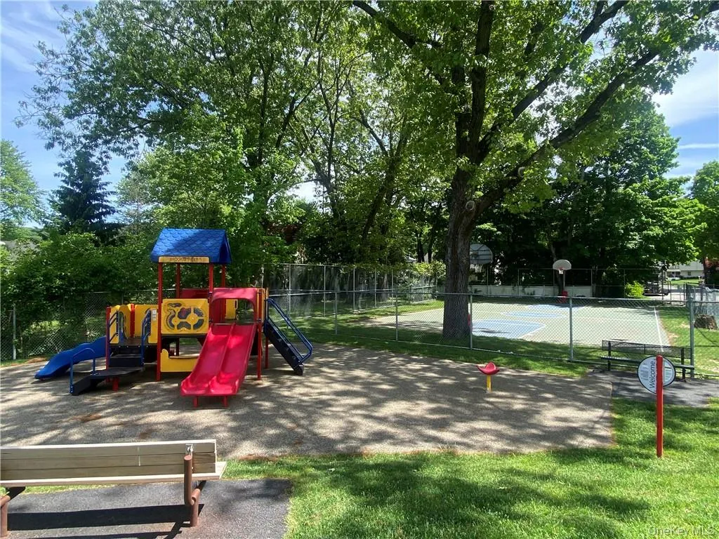 17 Harriman Avenue, Ramapo, NY, 2 Bedrooms Bedrooms, 6 Rooms Rooms,1 BathroomBathrooms,Residential Lease,For Rent,Harriman,0,1048855 17 Harriman Avenue, Ramapo, NY, 2 Bedrooms Bedrooms, 6 Rooms Rooms,1 BathroomBathrooms,Residential Lease,For Rent,Harriman,0,1048855