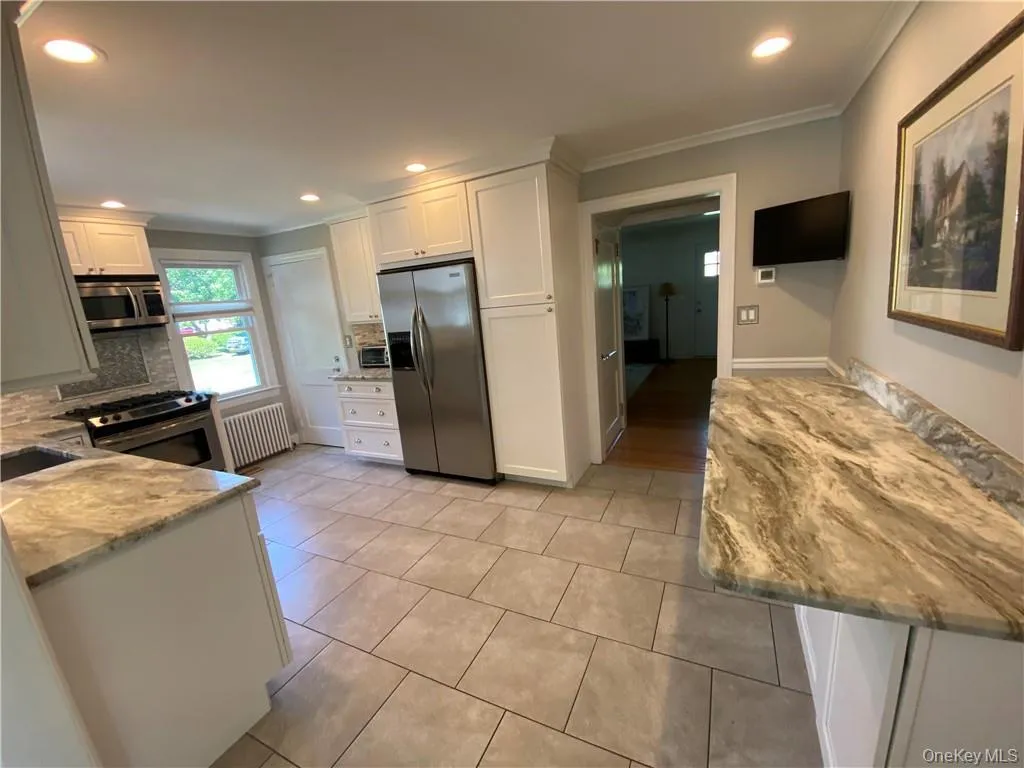 17 Harriman Avenue, Ramapo, NY, 2 Bedrooms Bedrooms, 6 Rooms Rooms,1 BathroomBathrooms,Residential Lease,For Rent,Harriman,0,1048855 17 Harriman Avenue, Ramapo, NY, 2 Bedrooms Bedrooms, 6 Rooms Rooms,1 BathroomBathrooms,Residential Lease,For Rent,Harriman,0,1048855