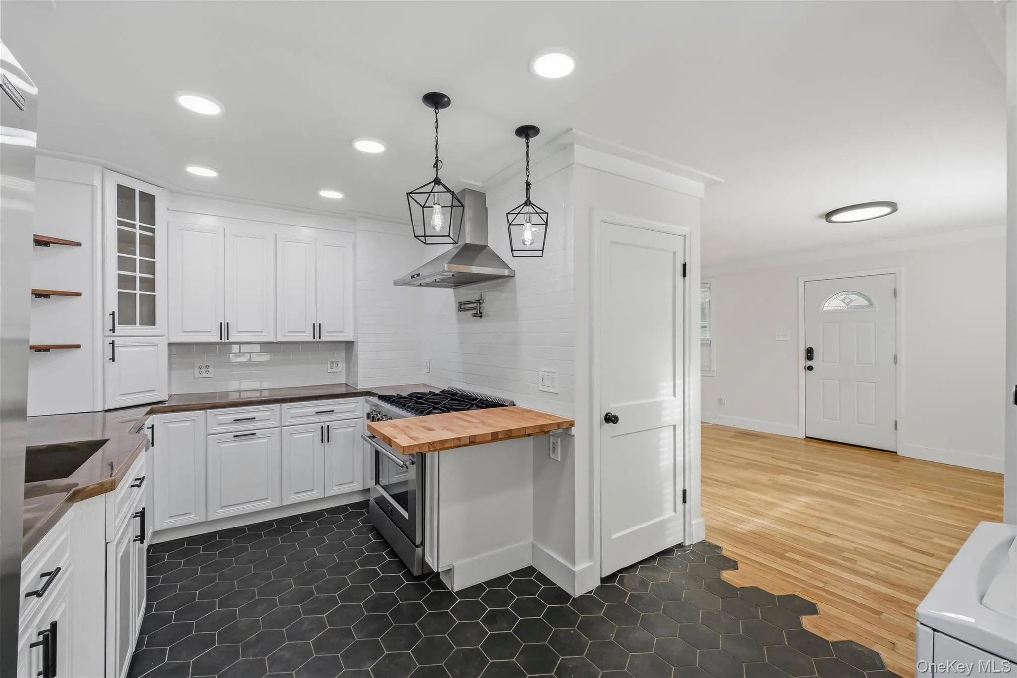 3 Kinderhook Drive, Poughkeepsie (town), NY, 3 Bedrooms Bedrooms, 5 Rooms Rooms,1 BathroomBathrooms,Residential,For Rent,Kinderhook,0,1048856 3 Kinderhook Drive, Poughkeepsie (town), NY, 3 Bedrooms Bedrooms, 5 Rooms Rooms,1 BathroomBathrooms,Residential,For Rent,Kinderhook,0,1048856