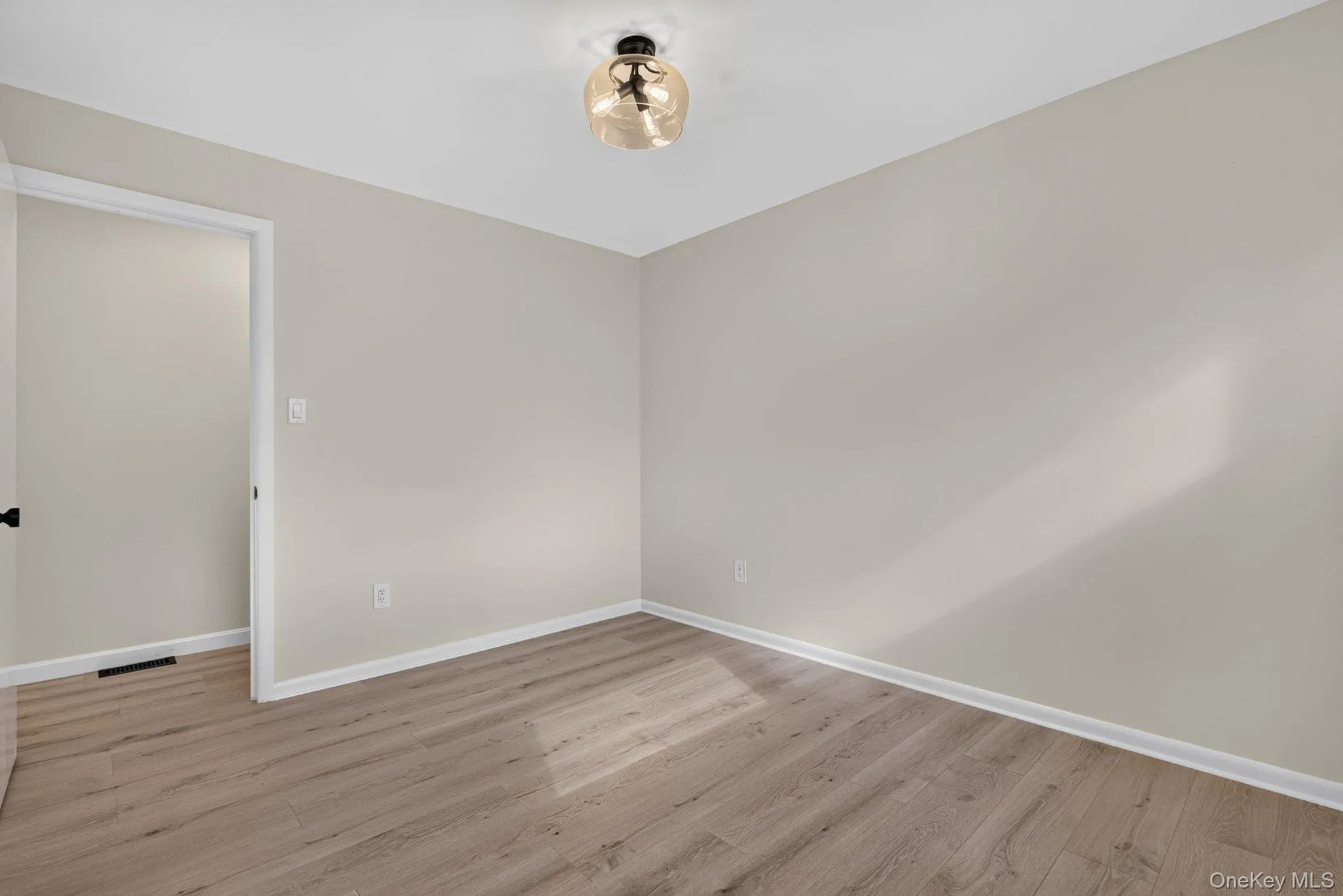 5 Johnson Lane, Deerpark, NY, 3 Bedrooms Bedrooms, 4 Rooms Rooms,2 BathroomsBathrooms,Residential,For Rent,Johnson,0,1048861 5 Johnson Lane, Deerpark, NY, 3 Bedrooms Bedrooms, 4 Rooms Rooms,2 BathroomsBathrooms,Residential,For Rent,Johnson,0,1048861