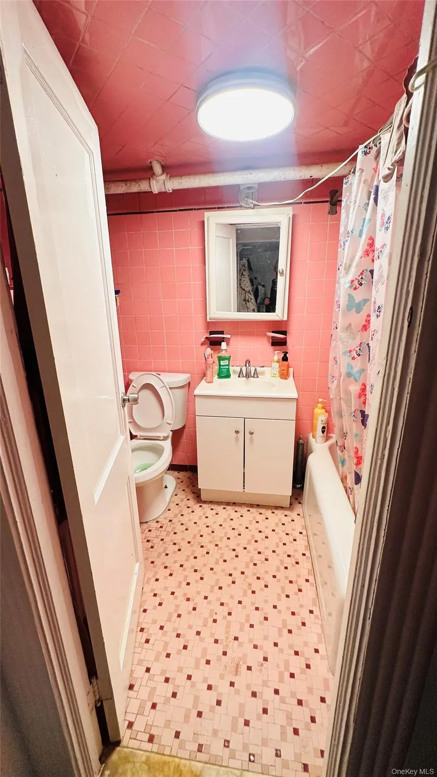 92-11 107th Street, New York, NY, 6 Bedrooms Bedrooms, 10 Rooms Rooms,4 BathroomsBathrooms,Residential,For Rent,107th,0,1048868 92-11 107th Street, New York, NY, 6 Bedrooms Bedrooms, 10 Rooms Rooms,4 BathroomsBathrooms,Residential,For Rent,107th,0,1048868