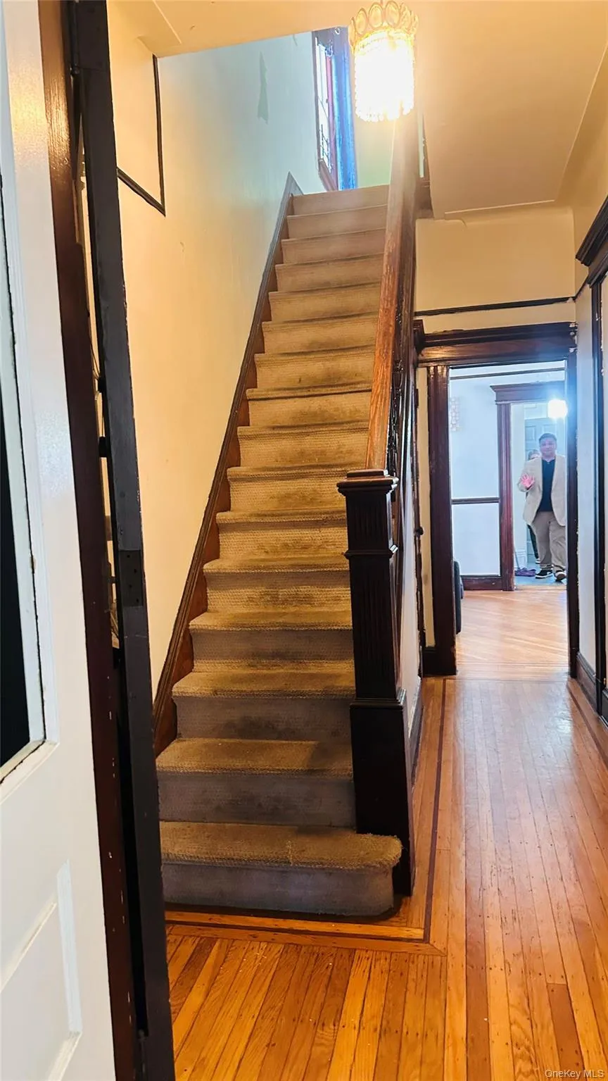 92-11 107th Street, New York, NY, 6 Bedrooms Bedrooms, 10 Rooms Rooms,4 BathroomsBathrooms,Residential,For Rent,107th,0,1048868 92-11 107th Street, New York, NY, 6 Bedrooms Bedrooms, 10 Rooms Rooms,4 BathroomsBathrooms,Residential,For Rent,107th,0,1048868