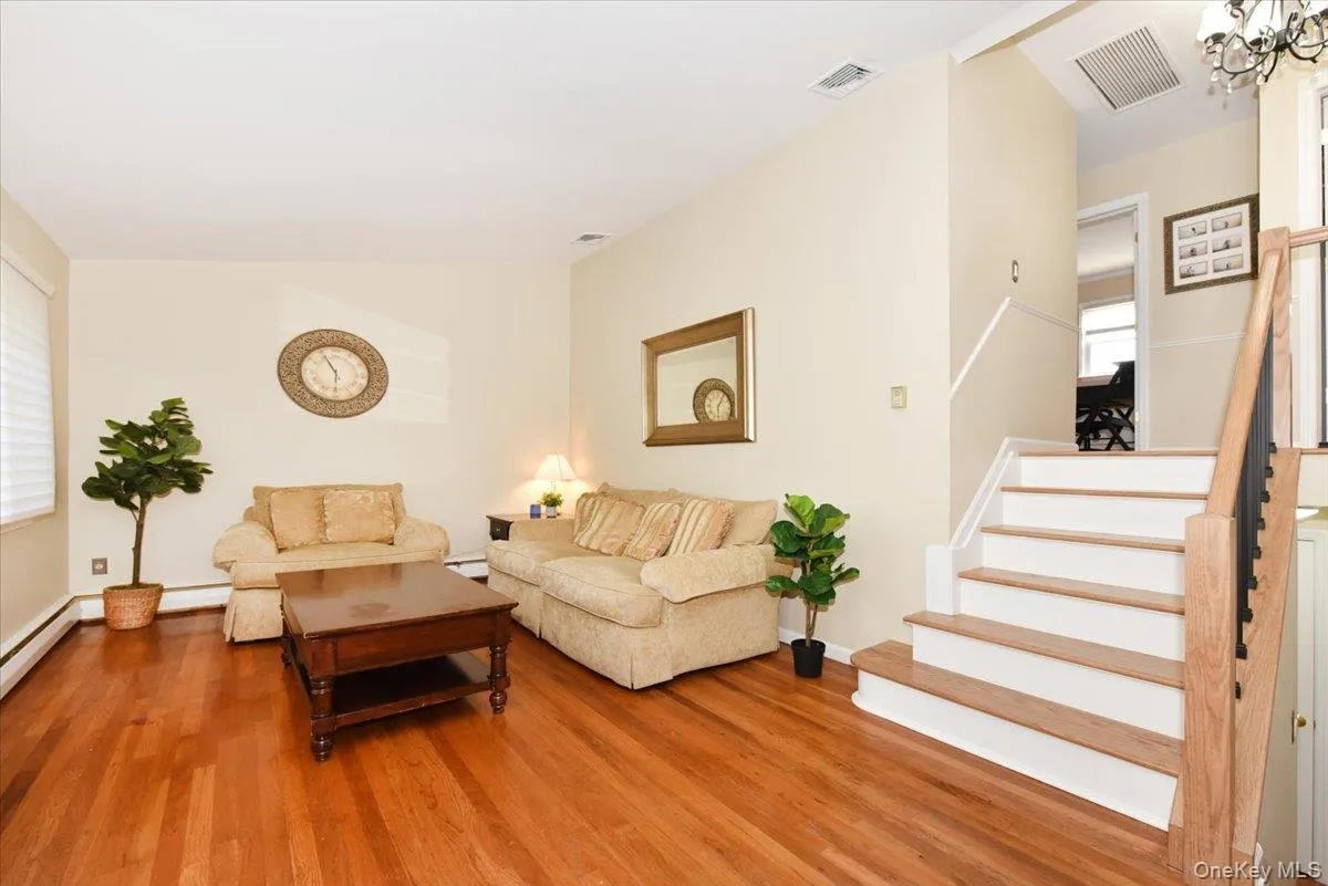 216 Linden Street, Oyster Bay, NY, 3 Bedrooms Bedrooms, 6 Rooms Rooms,2 BathroomsBathrooms,Residential,For Rent,Linden,0,1048870 216 Linden Street, Oyster Bay, NY, 3 Bedrooms Bedrooms, 6 Rooms Rooms,2 BathroomsBathrooms,Residential,For Rent,Linden,0,1048870