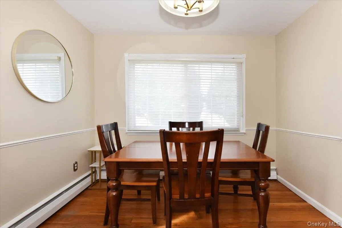 216 Linden Street, Oyster Bay, NY, 3 Bedrooms Bedrooms, 6 Rooms Rooms,2 BathroomsBathrooms,Residential,For Rent,Linden,0,1048870 216 Linden Street, Oyster Bay, NY, 3 Bedrooms Bedrooms, 6 Rooms Rooms,2 BathroomsBathrooms,Residential,For Rent,Linden,0,1048870