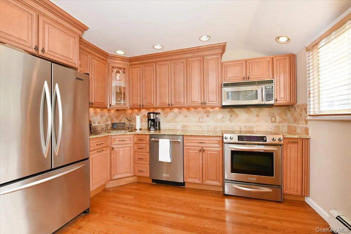 216 Linden Street, Oyster Bay, NY, 3 Bedrooms Bedrooms, 6 Rooms Rooms,2 BathroomsBathrooms,Residential,For Rent,Linden,0,1048870 216 Linden Street, Oyster Bay, NY, 3 Bedrooms Bedrooms, 6 Rooms Rooms,2 BathroomsBathrooms,Residential,For Rent,Linden,0,1048870