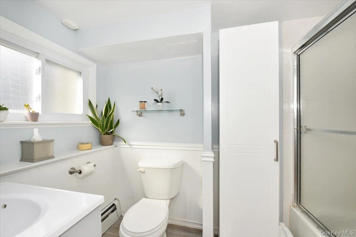 216 Linden Street, Oyster Bay, NY, 3 Bedrooms Bedrooms, 6 Rooms Rooms,2 BathroomsBathrooms,Residential,For Rent,Linden,0,1048870 216 Linden Street, Oyster Bay, NY, 3 Bedrooms Bedrooms, 6 Rooms Rooms,2 BathroomsBathrooms,Residential,For Rent,Linden,0,1048870