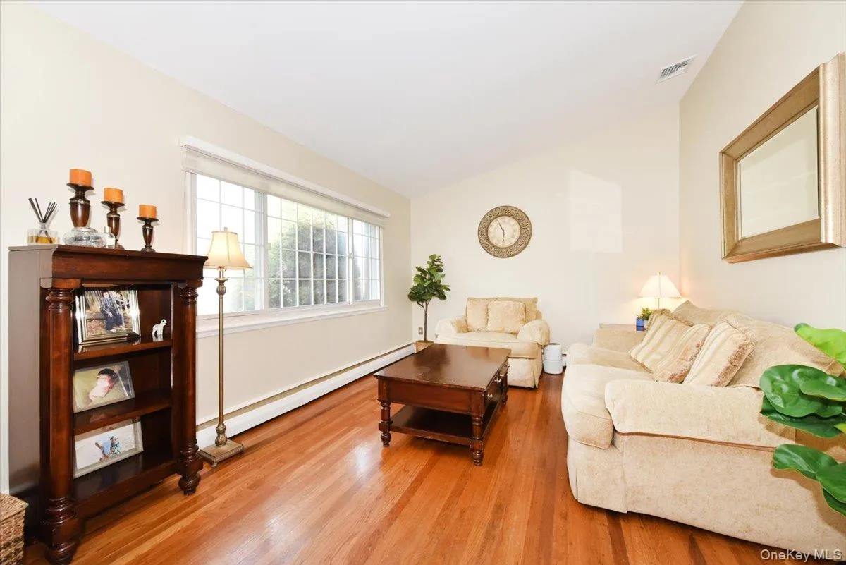 216 Linden Street, Oyster Bay, NY, 3 Bedrooms Bedrooms, 6 Rooms Rooms,2 BathroomsBathrooms,Residential,For Rent,Linden,0,1048870 216 Linden Street, Oyster Bay, NY, 3 Bedrooms Bedrooms, 6 Rooms Rooms,2 BathroomsBathrooms,Residential,For Rent,Linden,0,1048870