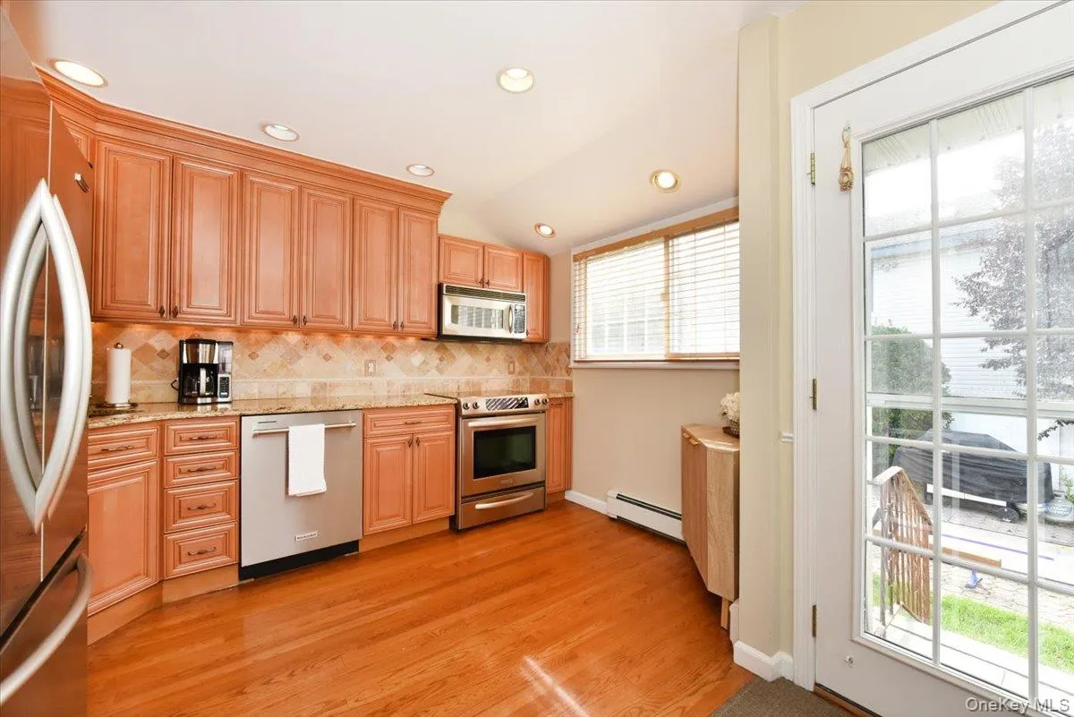 216 Linden Street, Oyster Bay, NY, 3 Bedrooms Bedrooms, 6 Rooms Rooms,2 BathroomsBathrooms,Residential,For Rent,Linden,0,1048870 216 Linden Street, Oyster Bay, NY, 3 Bedrooms Bedrooms, 6 Rooms Rooms,2 BathroomsBathrooms,Residential,For Rent,Linden,0,1048870