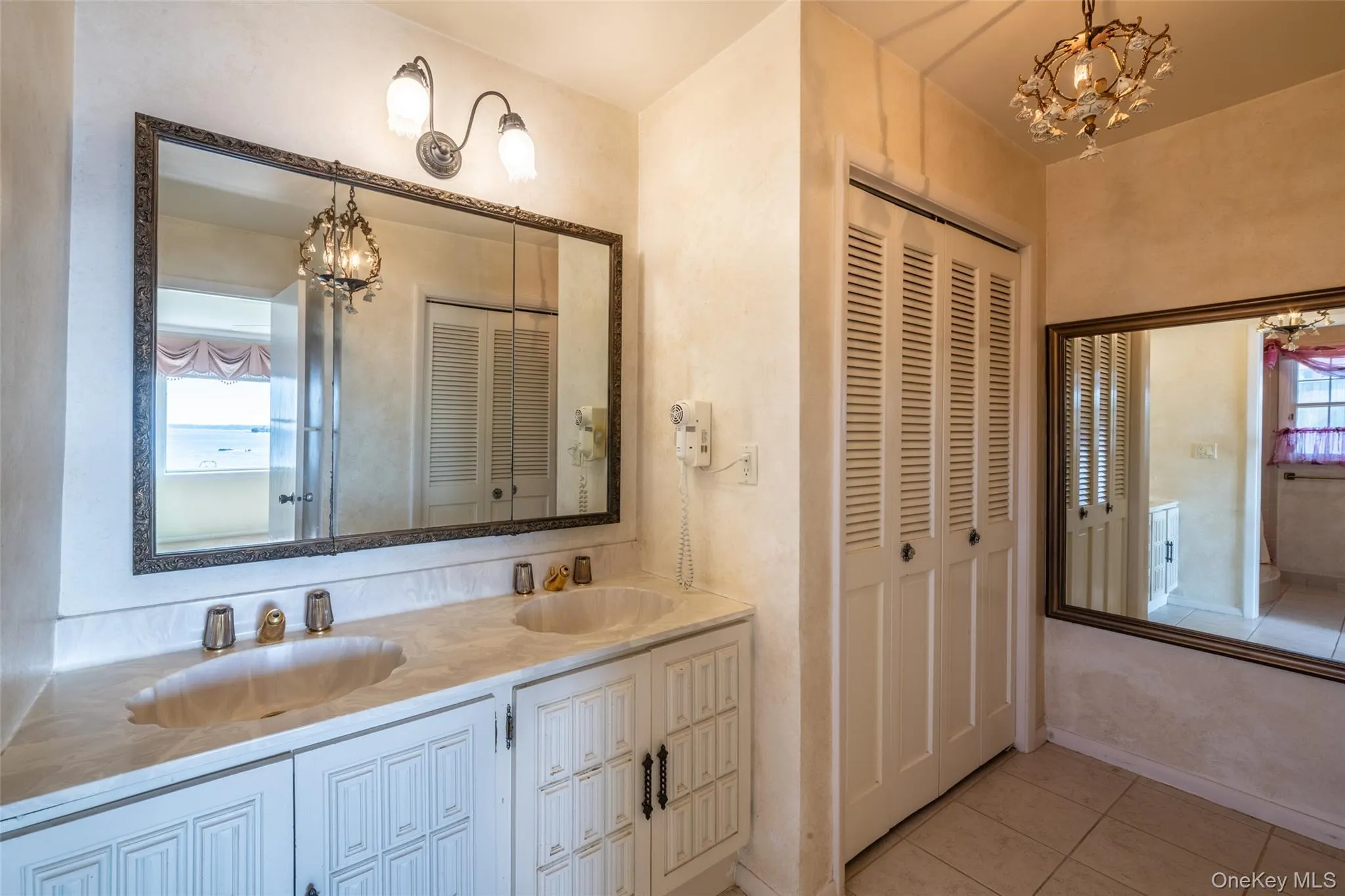 73 Kensington Oval, New Rochelle, NY, 5 Bedrooms Bedrooms, 12 Rooms Rooms,4 BathroomsBathrooms,Residential,For Rent,Kensington,0,1048871 73 Kensington Oval, New Rochelle, NY, 5 Bedrooms Bedrooms, 12 Rooms Rooms,4 BathroomsBathrooms,Residential,For Rent,Kensington,0,1048871