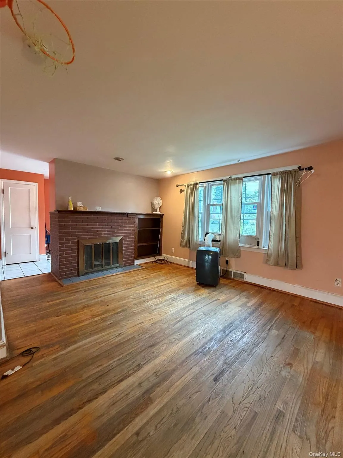 15 Caywood Place, Hyde Park, NY, 3 Bedrooms Bedrooms, 9 Rooms Rooms,2 BathroomsBathrooms,Residential,For Rent,Caywood,0,1048872 15 Caywood Place, Hyde Park, NY, 3 Bedrooms Bedrooms, 9 Rooms Rooms,2 BathroomsBathrooms,Residential,For Rent,Caywood,0,1048872