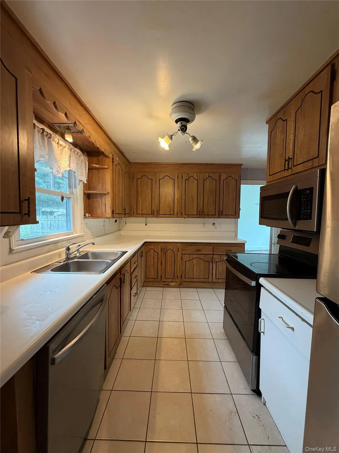 15 Caywood Place, Hyde Park, NY, 3 Bedrooms Bedrooms, 9 Rooms Rooms,2 BathroomsBathrooms,Residential,For Rent,Caywood,0,1048872 15 Caywood Place, Hyde Park, NY, 3 Bedrooms Bedrooms, 9 Rooms Rooms,2 BathroomsBathrooms,Residential,For Rent,Caywood,0,1048872